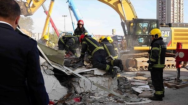 1 Kasım 2024 tarihinde Sırbistan'ın Novi Sad kentinde bulunan tren garındaki sundurmanın çökmesi nedeniyle