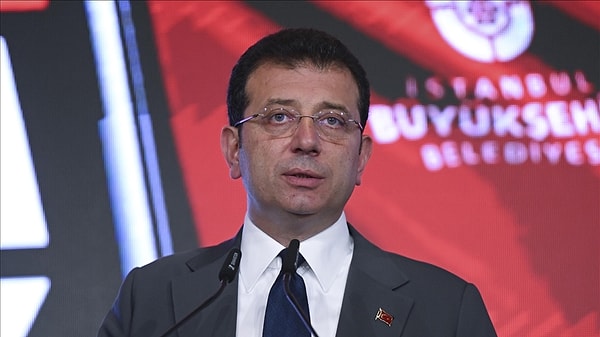 İBB Başkanı Ekrem İmamoğlu, yarın Çağlayan Adliyesi’nde kendisi hakkında açılan iki soruşturmada da ifade vereceği söyledi ve “Ama kimsenin endişesi olmasın. Millet büyüktür, sandık gelir, herkes boyunun ölçüsünü alır. Bu yoldan da dönmeyeceğim. Cesaretimiz var, heyecanımız yüksek! Bu aziz milletin evlatları için her alanda mücadeleye devam edeceğim. Daha önce dediğim gibi. Kurtuluş yok tek başına, ya hep beraber ya hiçbirimiz!” dedi.