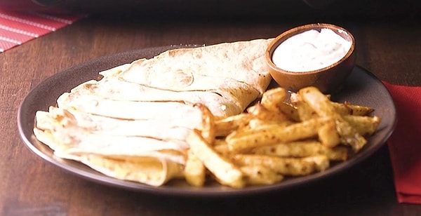 Senin tarifin: Yüksek Proteinli Quesadilla ve Kereviz Kızartması