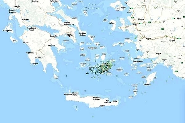 Yunanistan'ın Kiklad Adalarından biri olan Santorini'de günlerdir devam eden deprem fırtınası, volkan patlama riskini artırırken, bölgede alınan önlemler de arttı. 11 bin kişininin adayı terk etmesinin ardından 1 Mart'a kadar sürecek OHAL ilan edildi.