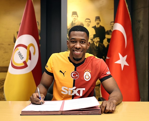 Galatasaray, devre arası transfer döneminde savunmasını 1.79 boyundaki Carlos Cuesta ile güçlendirdi.