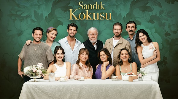 Show TV'nin dikkat çeken yapımlarından bir tanesi olan Sandık Kokusu, ikinci sezonuyla izleyicisinin karşısına çıkmaya devam ediyor.