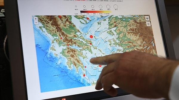 Bölgede oluşacak büyük bir deprem veya yanardağ patlaması nedeniyle oluşacak tsunami dalgalarının Türkiye kıyılarını da etkileyeceği belirtiliyor.