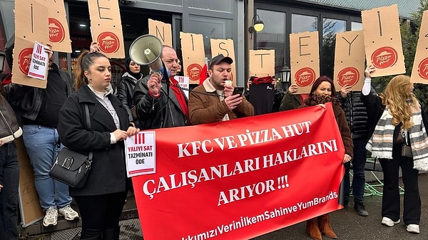 Yaklaşık 7 bin KFC ve Pizza Hut çalışanı mağdur olurken işçiler haklarının verilmesi için eylem gerçekleştiriyor.