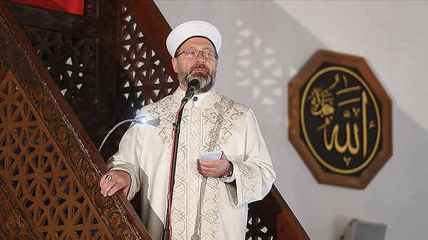 Cuma hutbesinde vatandaşları diziler ve gündüz kuşağı programları hakkında uyaran Diyanet'in gerekçesi "ahlakı bozduğu" yönündeydi.