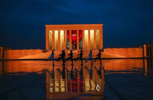 2. Ankara'nın ve hatta Türkiye'nin kalbi Anıtkabir ise listede ikinci sırada yer aldı.