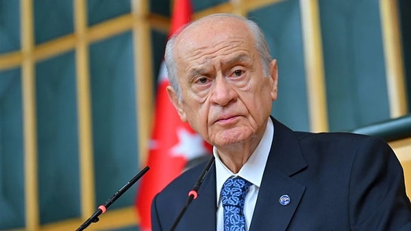 DEM Partili Tülay Hatimoğulları, Devlet Bahçeli'den bahsederken yanlışlıkla "Sayın Abdullah Bahçeli" dedi.