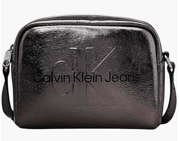 4. Calvin Klein Jeans SCULPTED CAMERA BAG TUM Kadın Çanta