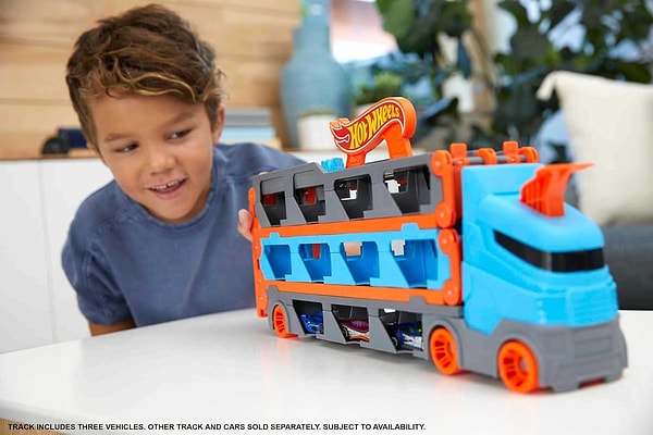 Hot Wheels Sürat Pistli Tır