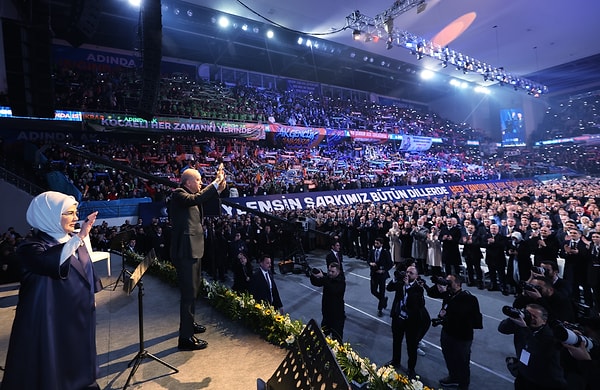 AKP’nin 8. Olağan Büyük Kongresi dün (23 Şubat Pazar) gerçekleşti.