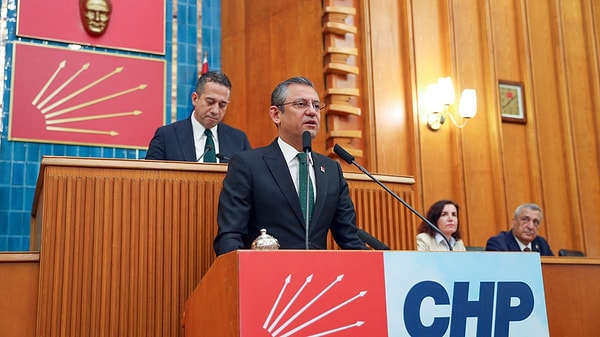 CHP Genel Başkanı Özgür Özel, partisinin grup toplantısında AKP’nin 8. Olağan Kongresi’ni eleştirdi.