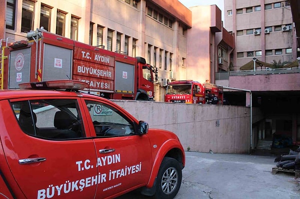 Yangın, Hasan Efendi Mahallesi’nde bulunan Aydın Devlet Hastanesi’nde saat 18.00 sıralarında meydana geldi.