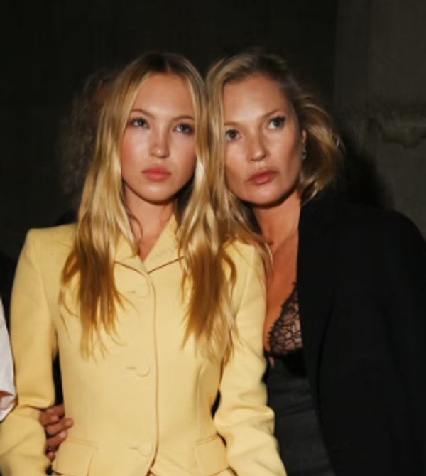 Sektörün bir hayli hırpaladığı, fakat modellik ve güzellik anlayışına bambaşka bir boyut kattığını bir an olsun inkar edemeyeceğimiz Kate Moss eski hallerini yavaş yavaş anımsatmaya ve iyileşmeye başladı.