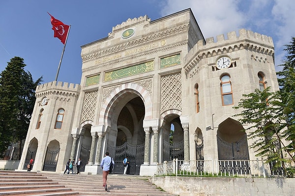 İstanbul Üniversitesi’nden açıklama geldi.