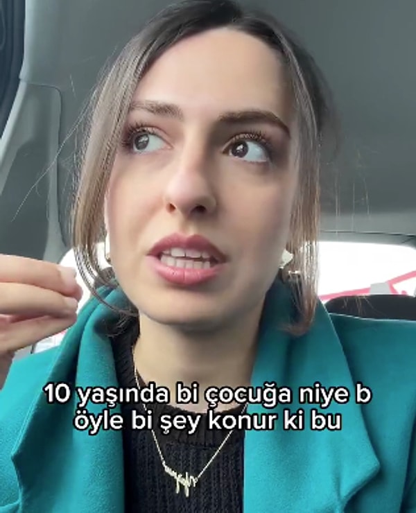 Karşılaştığı manzara karşısında tepkisini dile getiren Akşahin, "'Millet ne der?' korkusuyla yapılan bir gelenek bu. Gerçekten gerek var mıydı çocuğa yapılan bir oyuncağa bunu eklemeye?" şeklinde konuştu.