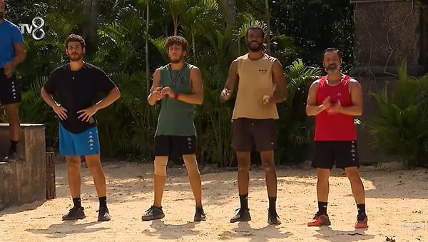 Survivor'da bu hafta eleme adayları Sedat, Poyraz, Efecan ve Batuhan olmuştu.