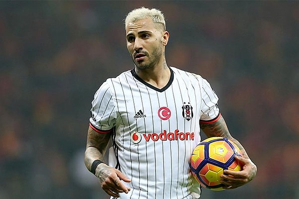 Ayrıldı ama yine Beşiktaş'a geri döndü.