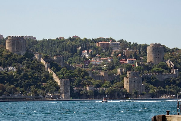 When planning your exploration of the Istanbul City Walls, be sure to wear comfortable shoes, as the terrain along the walls can be uneven, and stay hydrated, especially during hot weather, as exploring the walls can involve a lot of walking.