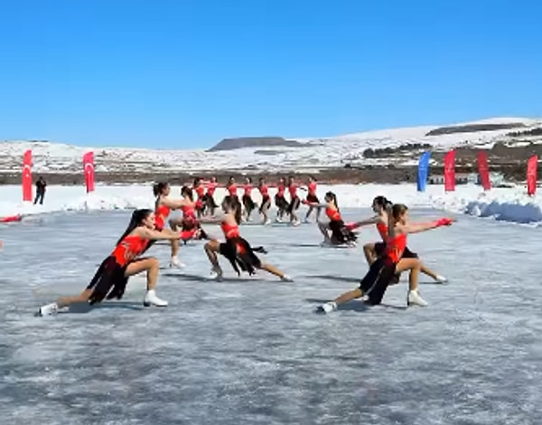 Video, kısa sürede büyük ilgi gördü ve izleyenleri adeta büyüledi.