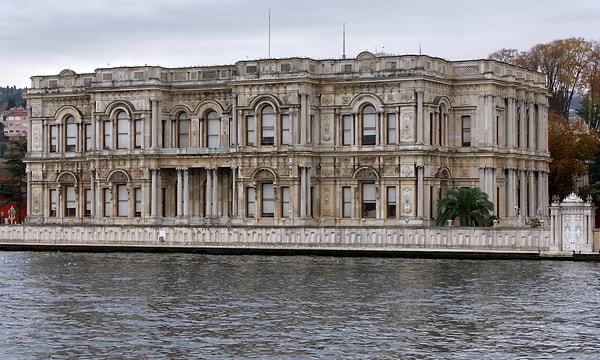 5. Beylerbeyi Palace