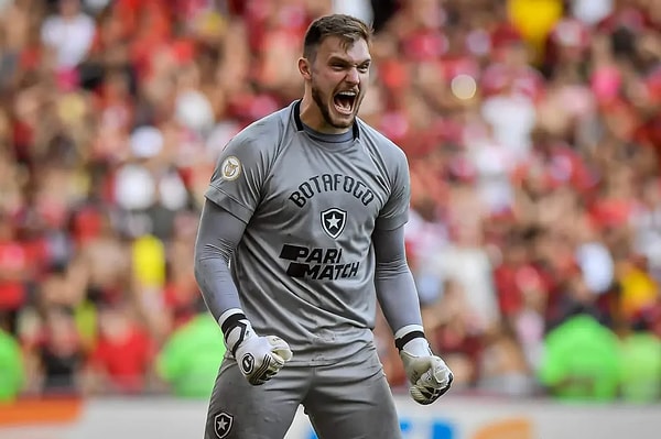 Lucas Perri için yarış başladı.