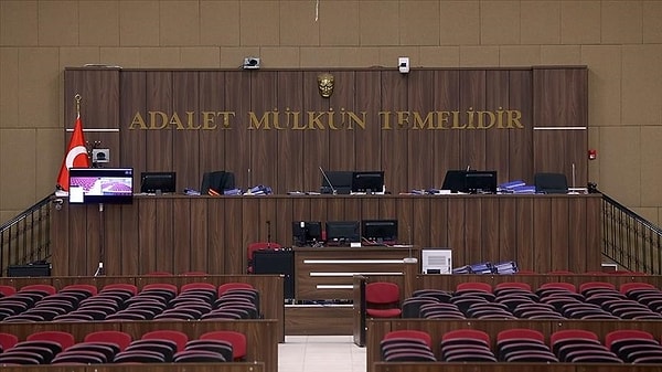 Polis G. "Benim tüm iletişim bilgilerim ve fotoğraflarım paylaşıldı" diyerek hiçbir paylaşım yapmadığını öne sürdü.