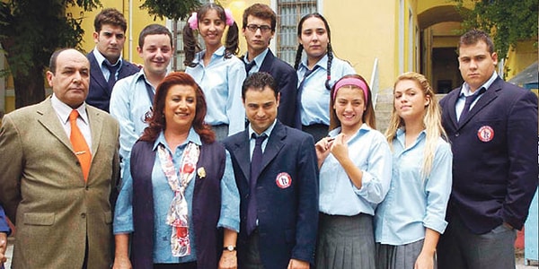 Ekranların en sevilen dizilerinden biri olan Hayat Bilgisi, üstünden geçen 22 yıla karşın unutulmadı.
