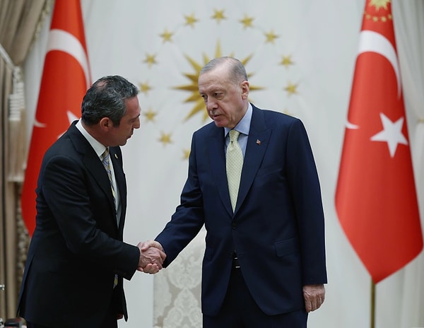 Basına kapalı gerçekleşen görüşmeye ilişkin fotoğraf paylaşıldı. Görüşmenin içeriğine ilişkin açıklama yapılmadı. Görseli