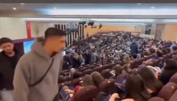 Tartışmalar bir süre daha devam edecek gibi görünüyor.