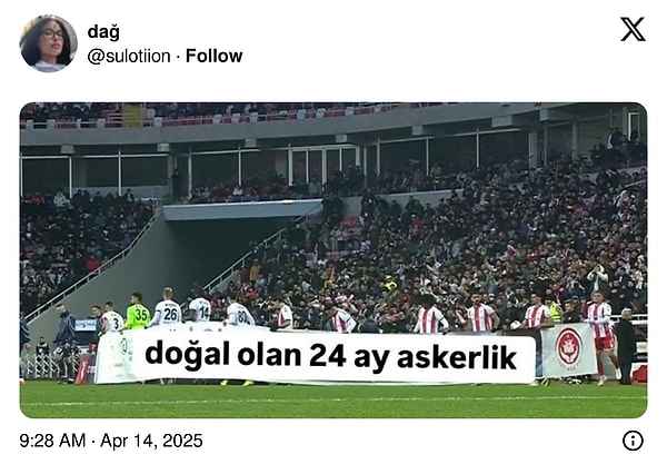 Doğal doğum pankartı da ironik bir şekilde yorumlanmıştı...