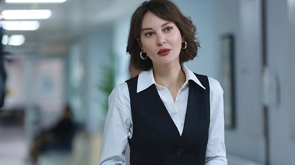 Çınar'ın "Mine çünkü kendine aşık olmayan ve başkasıyla evli olan bir adama aşık…" demesi üzerine konuşan Kılıç açıklamasıyla hayli dikkat çekti: