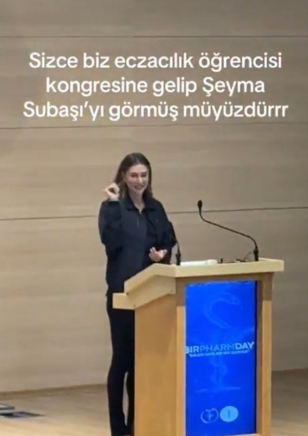 Subaşı, bir özel üniversitede gerçekleşen etkinliğe konuşmacı olarak katıldı. Eczacılık öğrencilerine konuşma yapması ise dikkat çekti. Görseli
