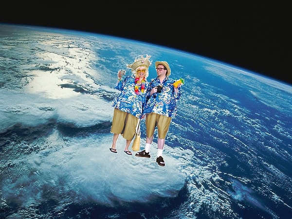 4. Uzay Turizmi Rehberi (Space Tourism Guide)