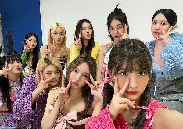 Bangchan, TWICE üyelerinin diyetteyken gizlice yemek yemelerine yardımcı oluyordu .
