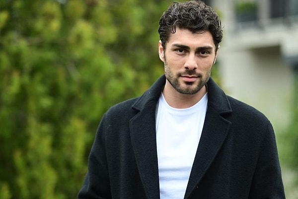 Birsen Altuntaş'ın haberine göre, Kuruluş Osman'a veda eden Ali Öner Sahipsizler dizisinin kadrosuna katıldı.
