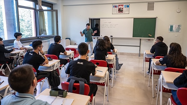 Tüm okullardaki ilk ders belli oldu.