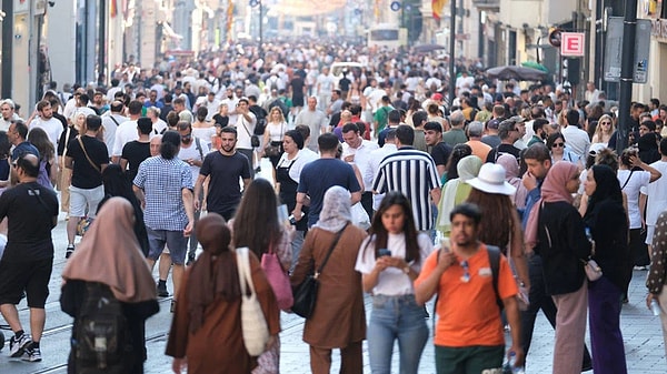 Muhalefette kötü yönetildiğini düşünenlerin oranı %100'e yakın.