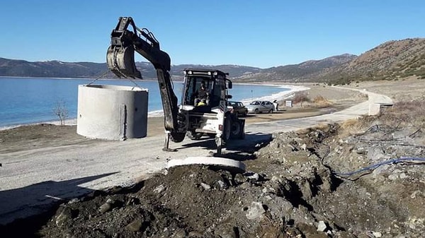 SALDA GÖLÜ JİLET GİBİ OLDU, TOZ TOPRAK ORTADAN KALKTI