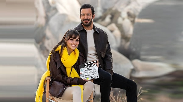 İlk kez partner olan Hande Erçel ve Barış Arduç'un 14 Şubat'ta yayınlanan 'Rüzgara Bırak' filmi çok konuşulmuştu. Görseli