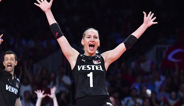 8. Gizem Örge'nin Filenin Sultanları'na dönüş yaptığı yıl hangisidir? (Uzun bir ara verdikten sonra)