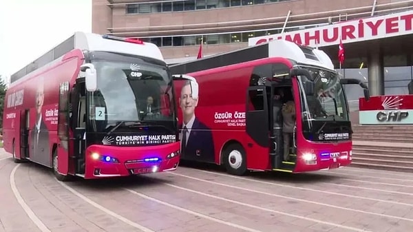 İkinci bir paylaşım yapan Bulut, CHP'nin otobüs şoförünün aldığı cezayı açıkladı. CHP'nin otobüs şoförü Gökhan Gülyurt çıkarıldığı mahkemece ev hapsi ile serbest bırakıldı.