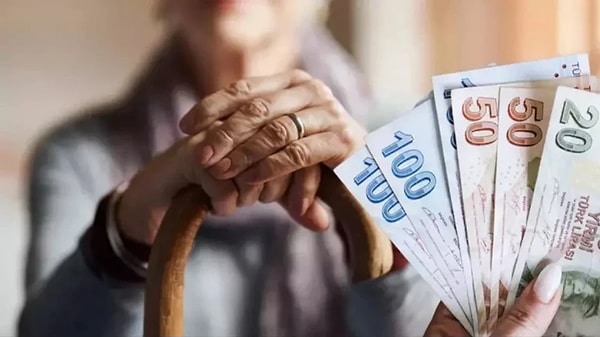 Kurban Bayramı yaklaşırken milyonlarca emeklinin aklındaki tek soru: Kurban Bayramı ikramiyesi ne kadar olacak?