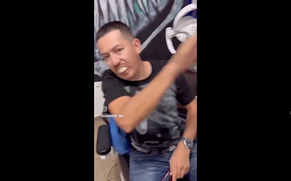 Arkadaşına dev dişler yapan dişçi, şoke olduğu anları da kaydetti. Görseli