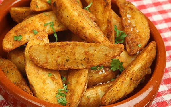3. Baharatlı Patates Dilimleri