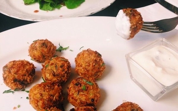 8. Sebzeli Mücver Topları ve Çikolatalı Muza Ruloları