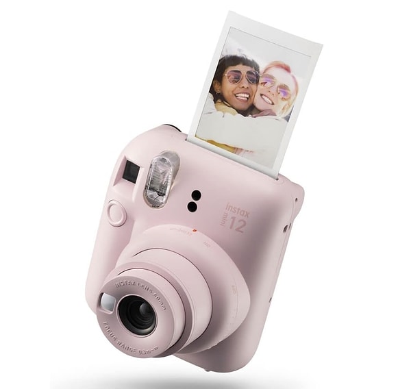 4. Amazon’da indirimli fiyatla dikkat çeken Instax Fujifilm Mini 12 sizi bekliyor!