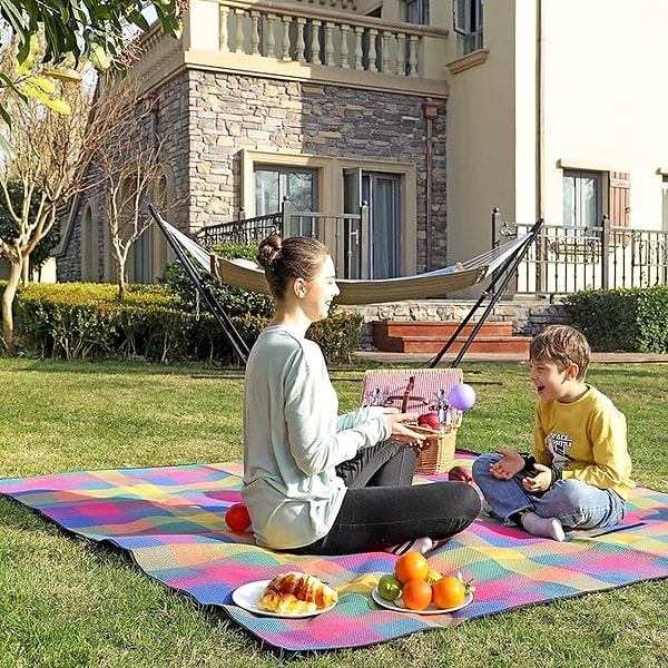 Songmics Isı İzoleli Su Geçirmez Piknik Örtüsü Görseli