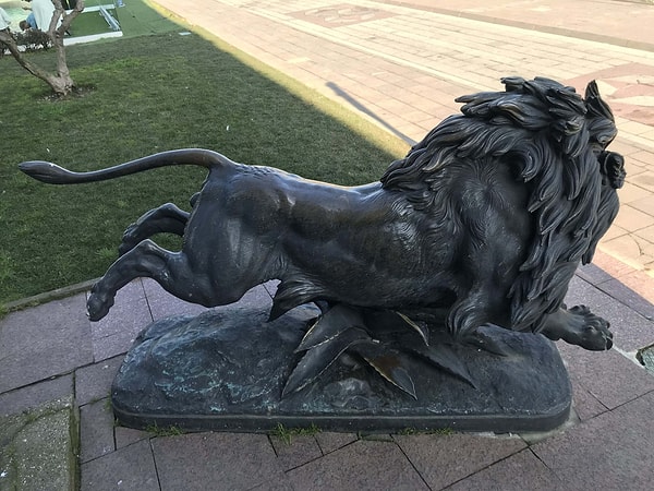 Lion Statue in front of the Istanbul Metropolitan Municipality