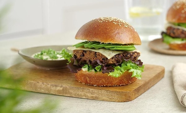 Siyah Fasulyeli Cheeseburger