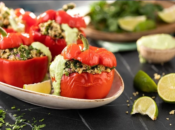 Kinoa ve Mantarlı Dolma Biber